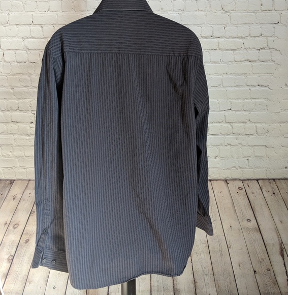 JBH button down - Picture 2 of 5